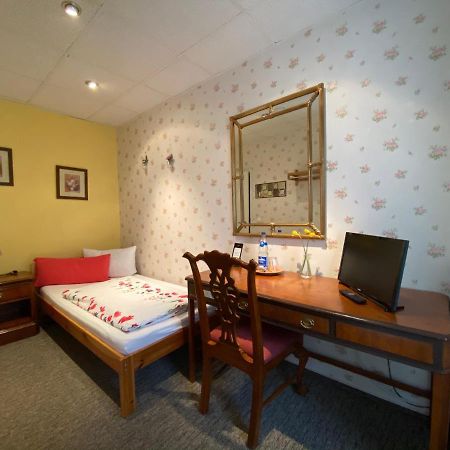 Pension Zum Blumchen Шверин Экстерьер фото