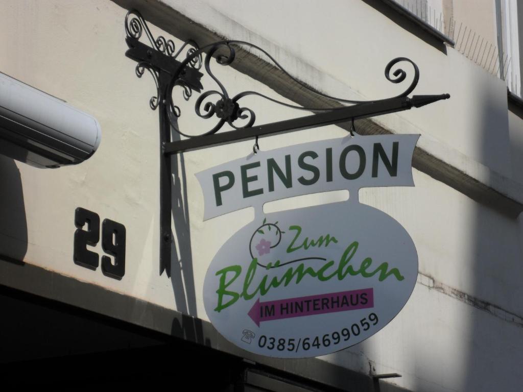 Pension Zum Blumchen Шверин Экстерьер фото