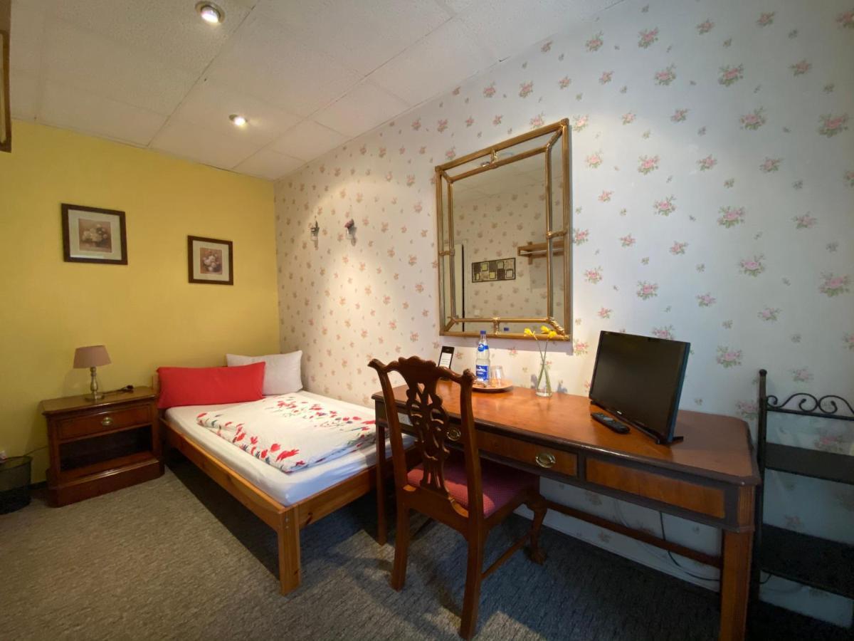 Pension Zum Blumchen Шверин Экстерьер фото