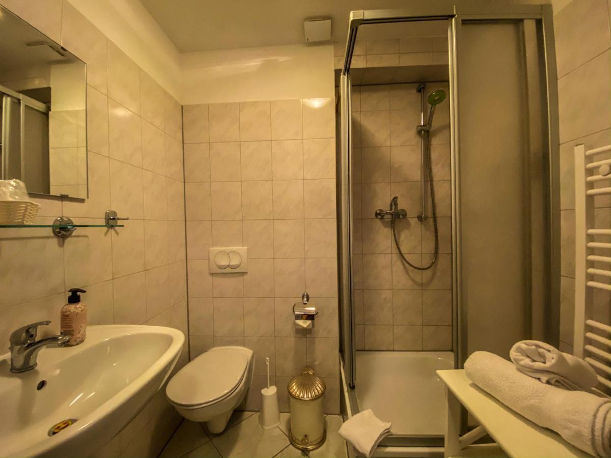 Pension Zum Blumchen Шверин Экстерьер фото