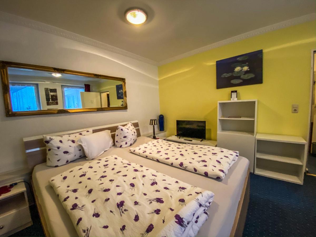Pension Zum Blumchen Шверин Экстерьер фото
