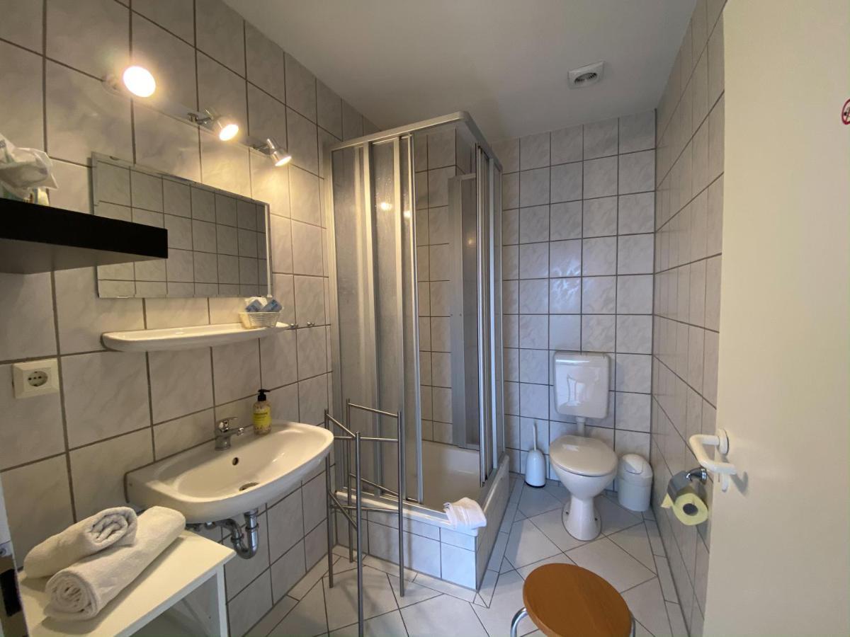 Pension Zum Blumchen Шверин Экстерьер фото