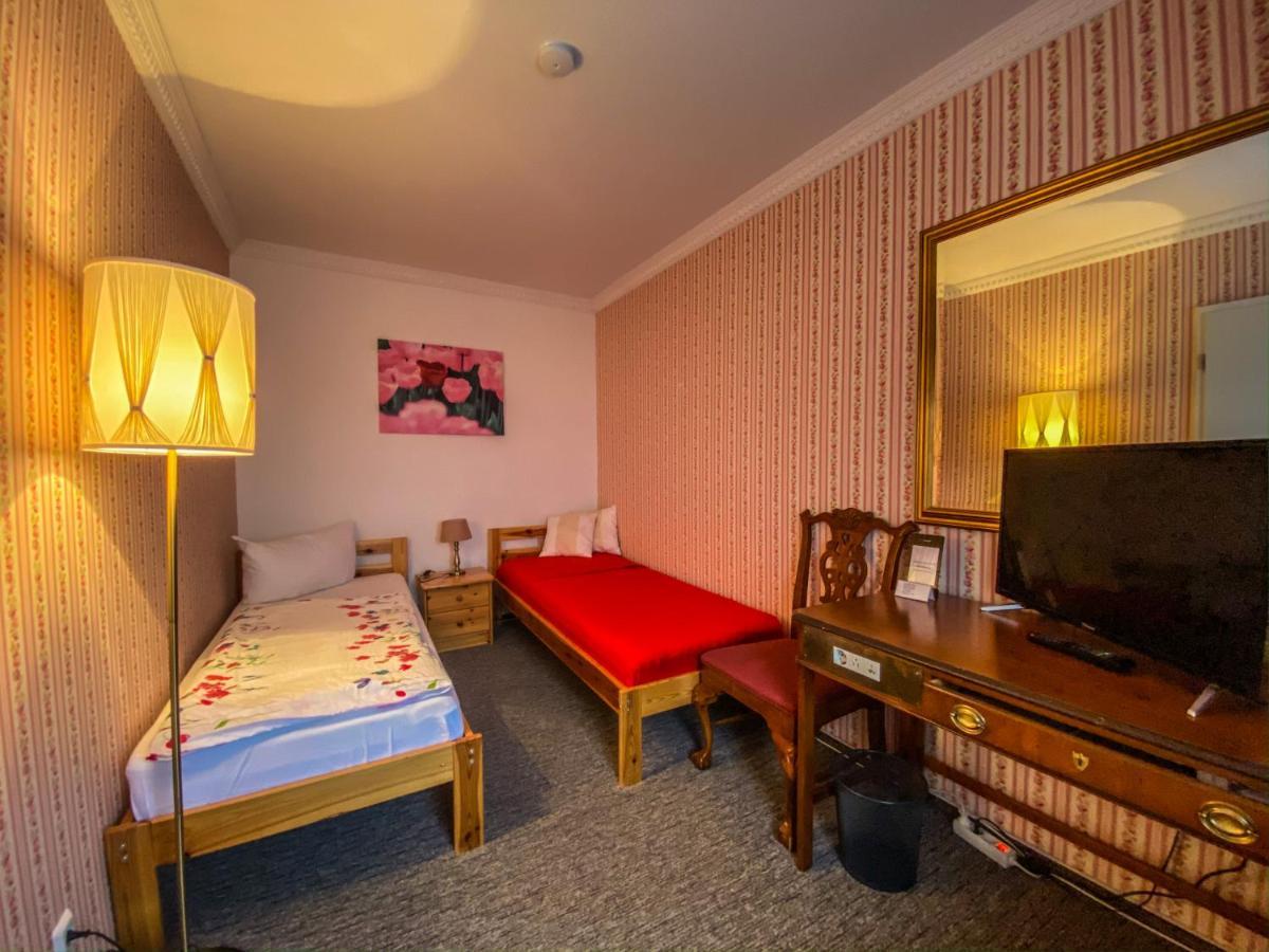 Pension Zum Blumchen Шверин Экстерьер фото